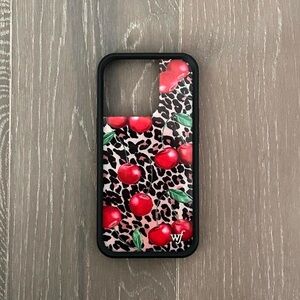 Wildflower 14 Pro case (Min Lee Simmons collab)